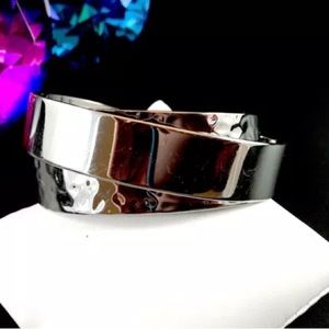 Stella & Dot Glossy and Hammered Silver-tone Finish Cuff Bracelet LN